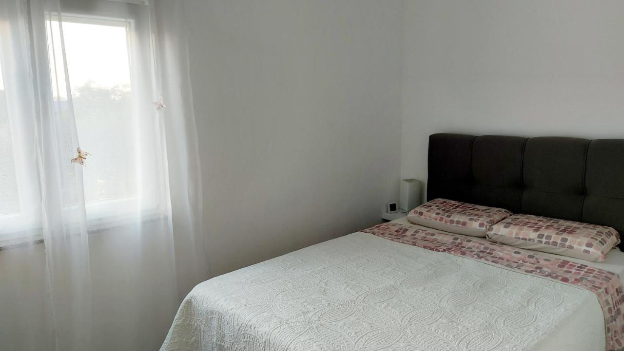 Apartman Near Fazana-500 From The Sea Екстер'єр фото