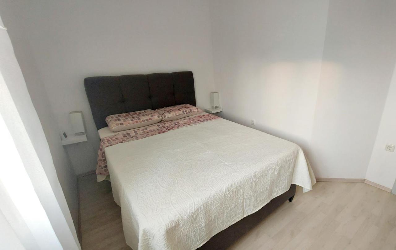 Apartman Near Fazana-500 From The Sea Екстер'єр фото